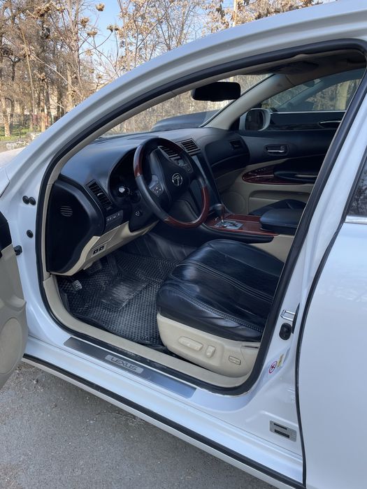 Продаётся Lexus GS300