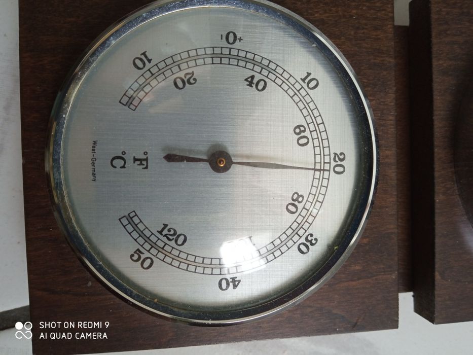 Немска  метеорологична  станция  барометър,,термометър.,влагомер.