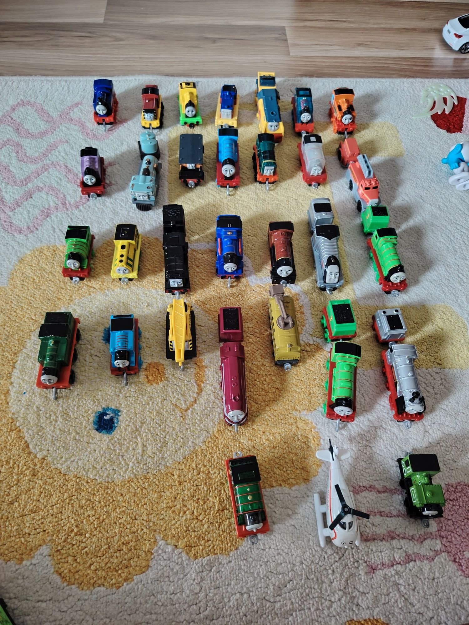31  trenuri originale Thomas mici