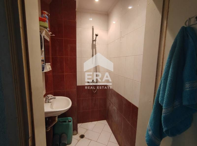 Тристаен панелен апартамент за продажба, в кв. Повеляново, гр. Девня,
