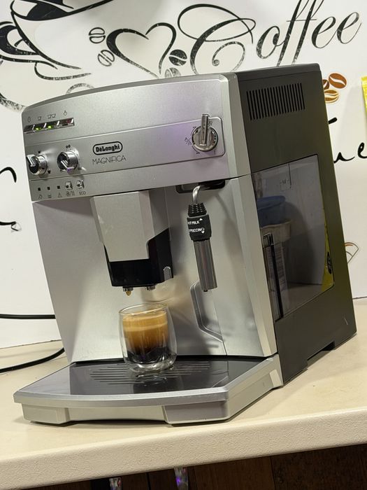 Кафемашина кафе автомат delonghi magnifica с гаранция