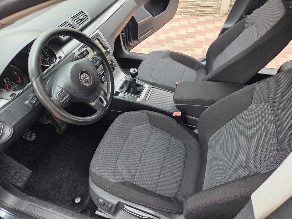 Vând VW Passat B7 combi 2012