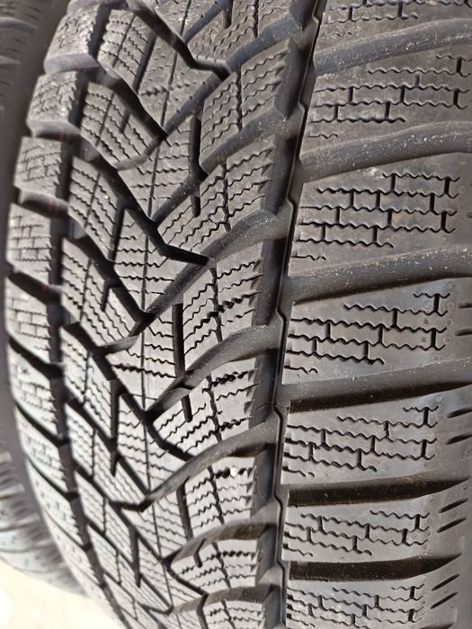 Зимни гуми 215/55/17-Dunlop Winter Sport5