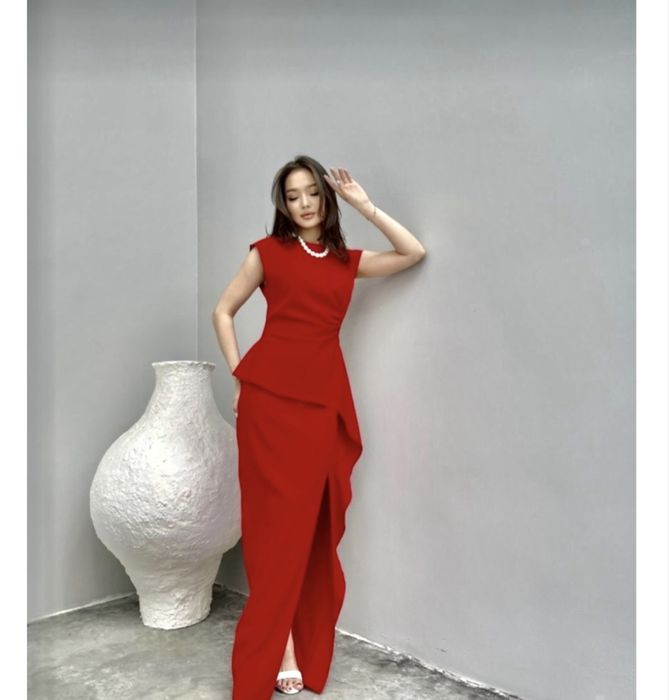 Вечернее платье красный