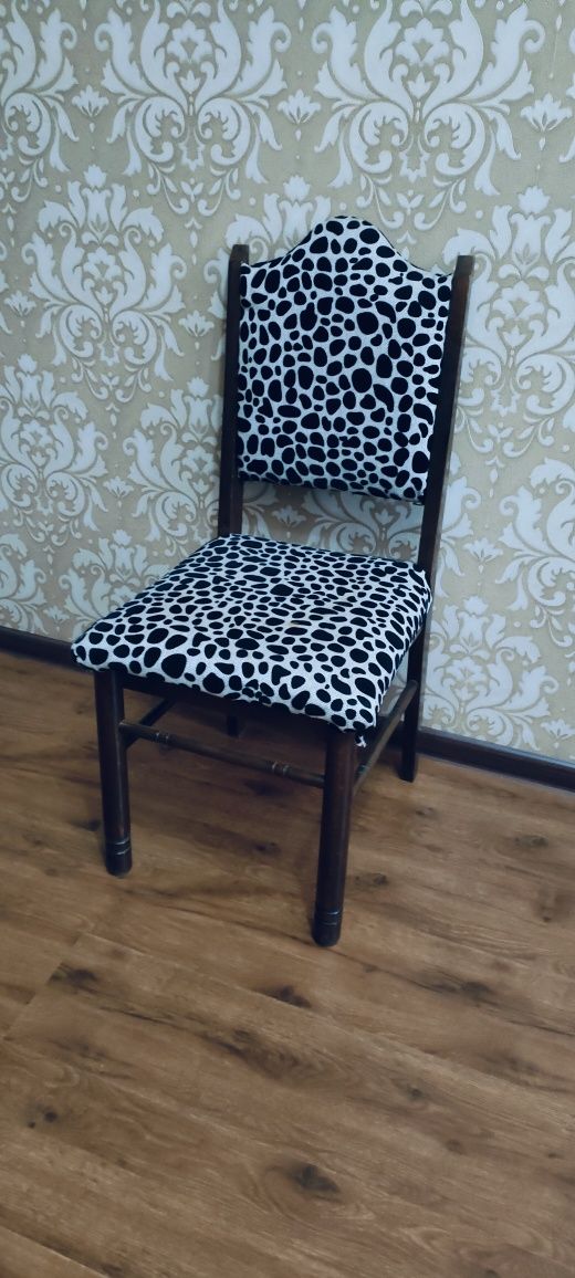 Продам деревянные стулья