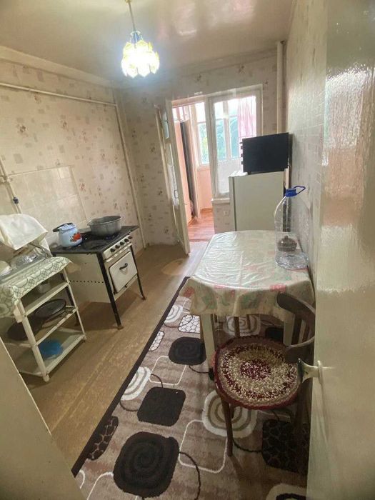 Yashnabot tumani dustlik metro oldida 1 xonalik uy oilaga