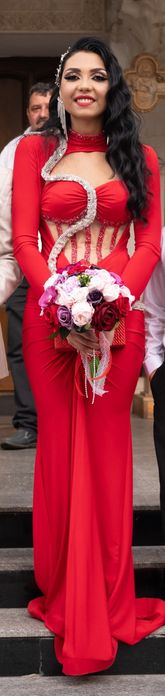 Vând urgent rochie ocazie deosebita