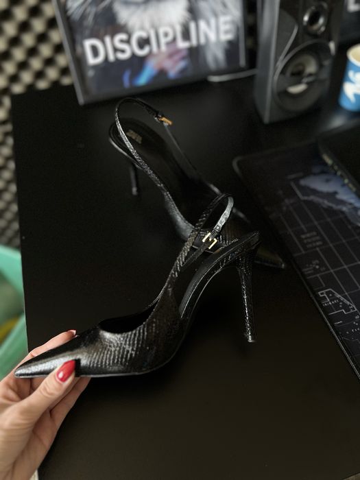 Дамски обувки на ток Zara