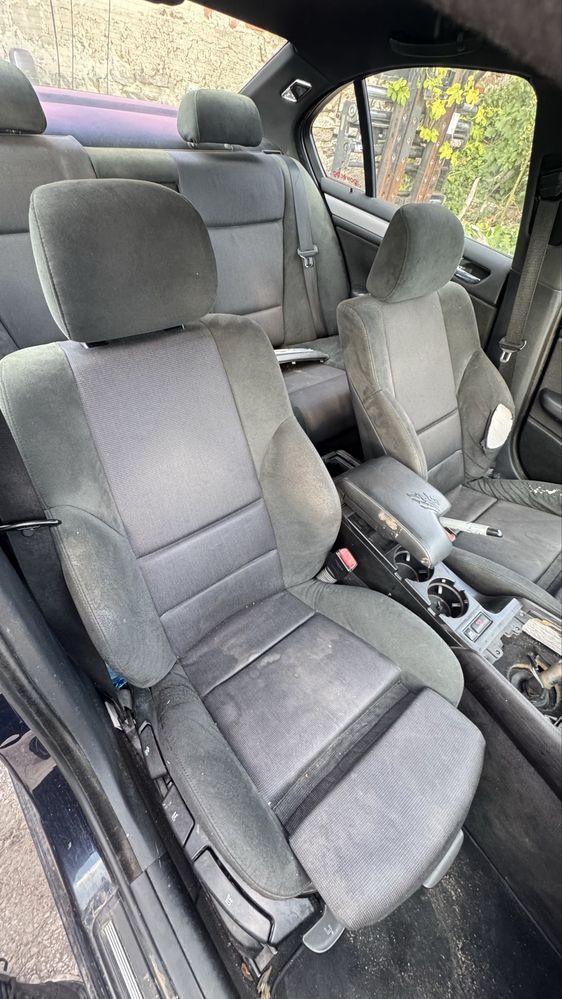 2 броя Bmw 320d 150кс 6скорости НА ЧАСТИ