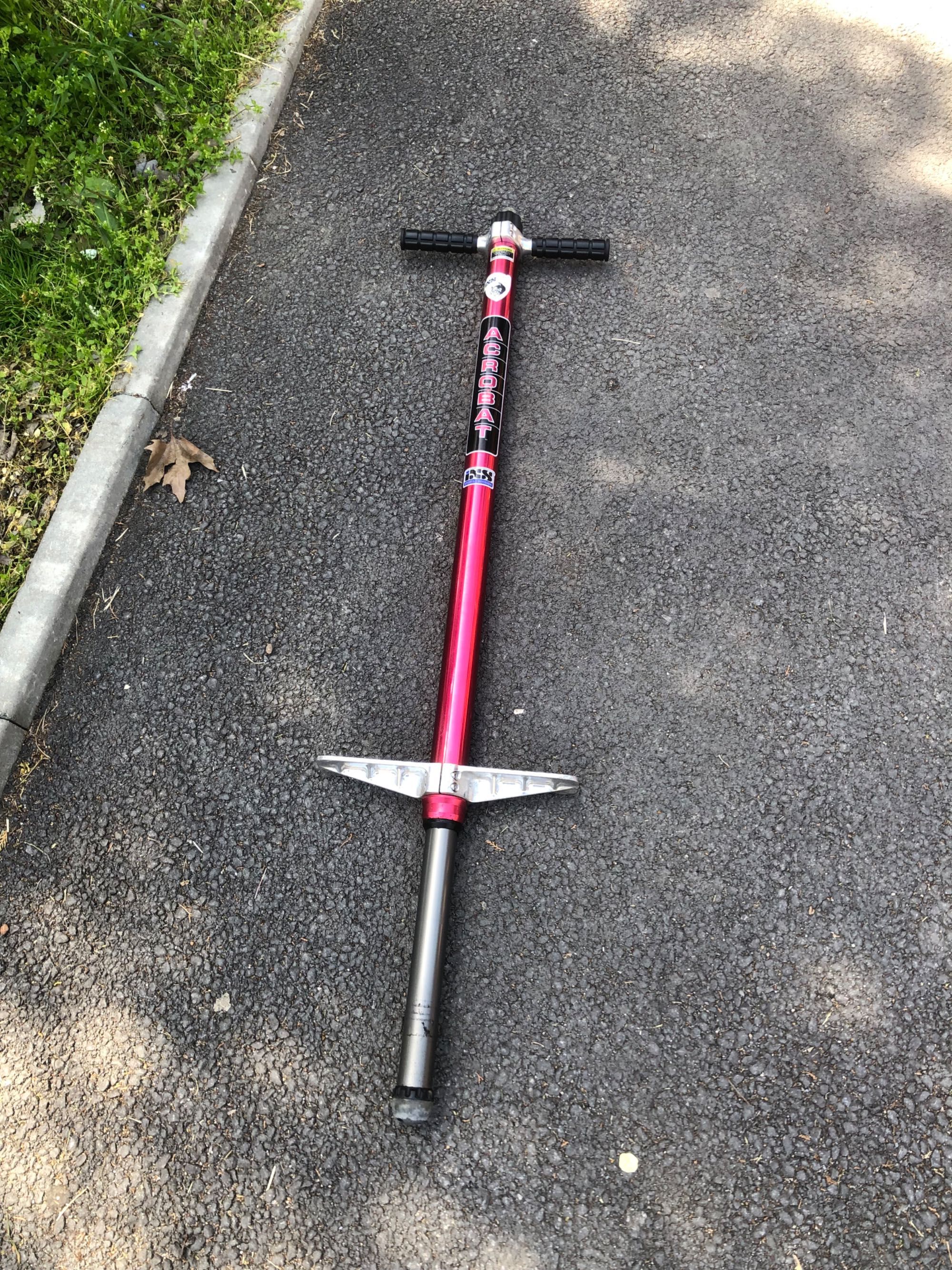 Pogo stick-професионален,с амортисьор на марката ixs