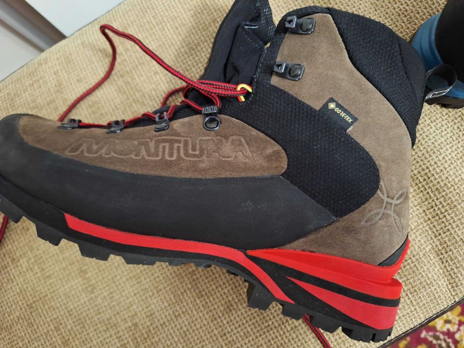 Bocanci barbatesti trekking MONTURA  GTX