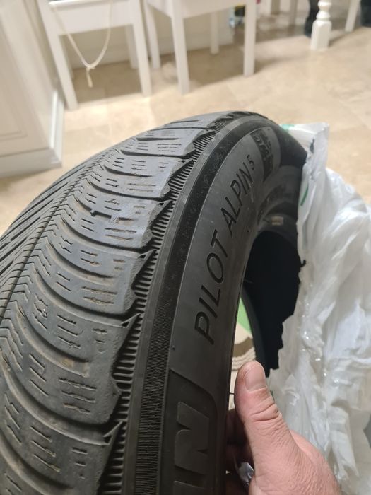 Anvelope de iarna Michelin.