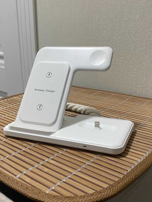 Беспроводная зарядка 3в1