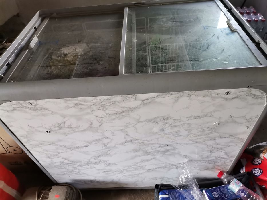 Продавам фризер  за сладолед