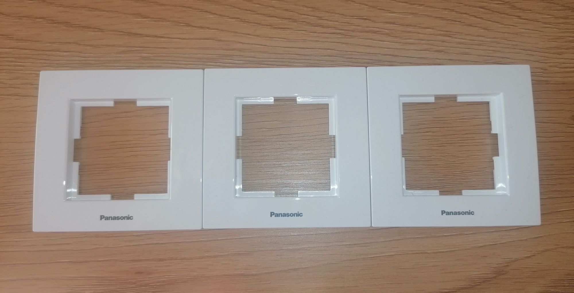 Нови рамки за ключове/контакти Panasonic