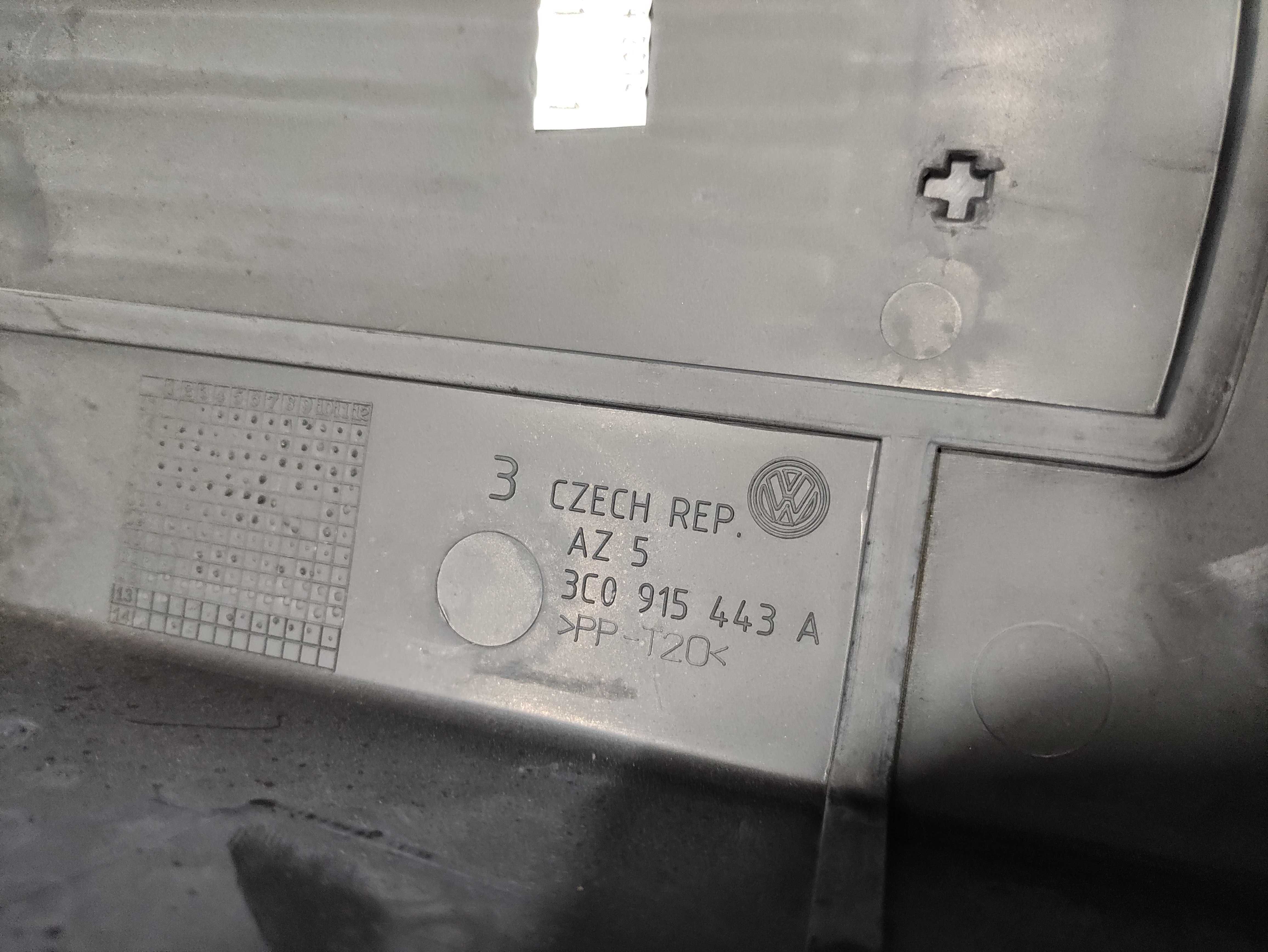 Carcasa baterie volkswagen vw passat b7 cod 1k0915333