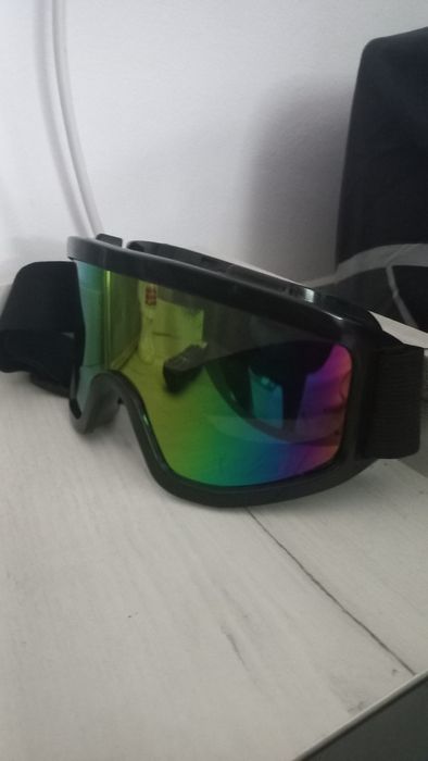 Vând ochelari ski