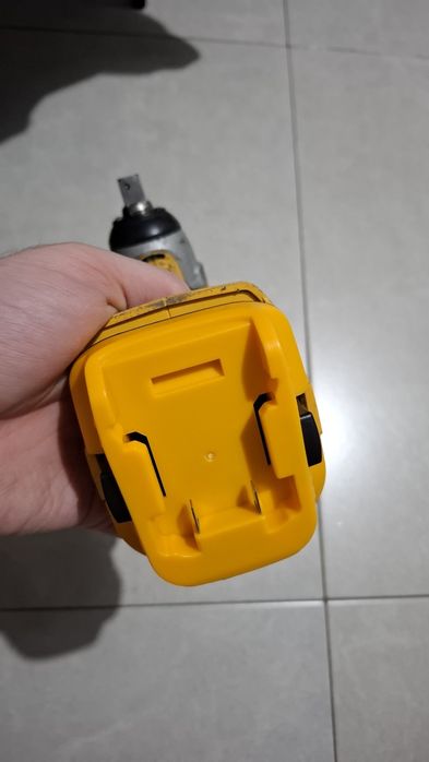 Dewalt DC820 1/2 18v