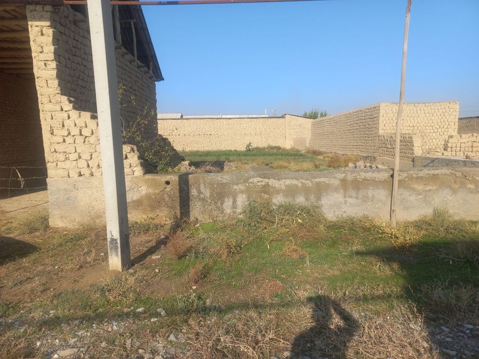 Участка сотилади