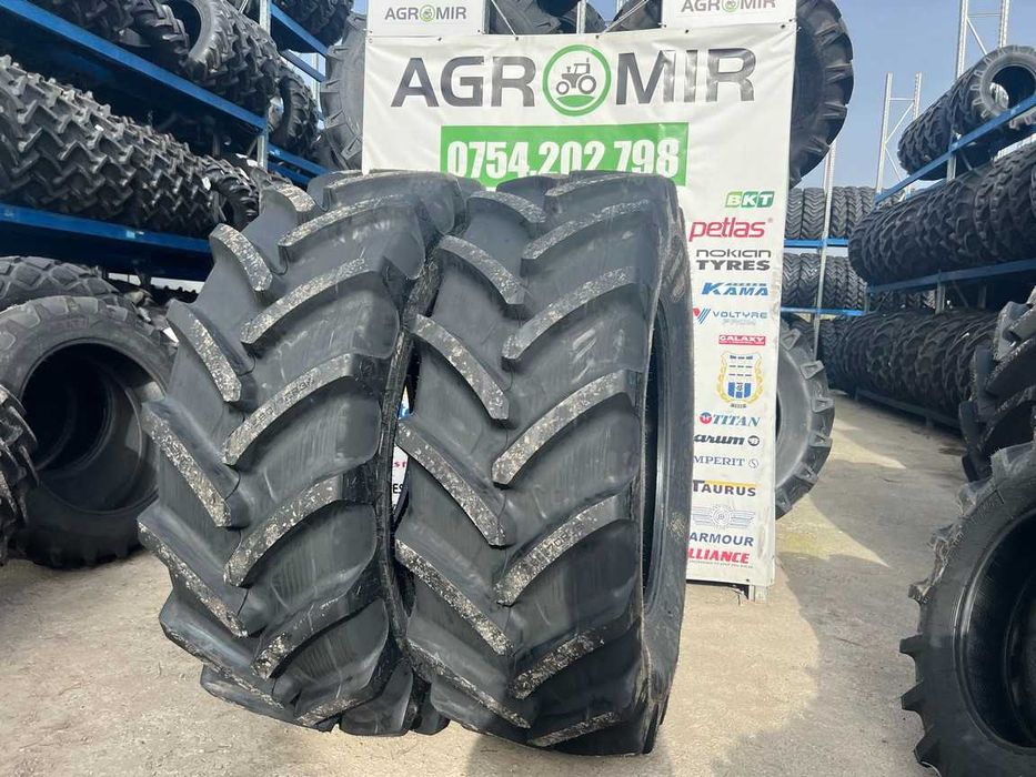 Anvelope noi radiale 580/70R38 pentru tractor spate marca CEAT