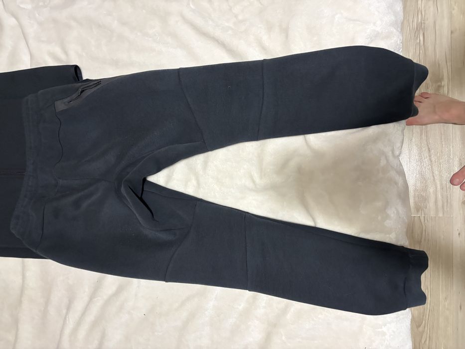 Продавам комплект Nike Tech Fleece