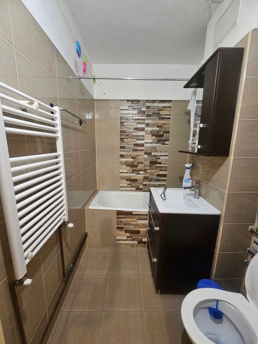 Inchiriere garsoniera moderna Militari - Gorjului, centrala proprie