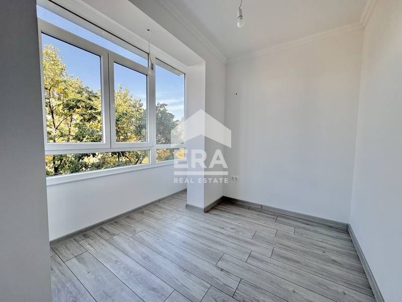 Тристаен апартамент, напълно отремонтиран и готов за нанасяне в кв. Ча