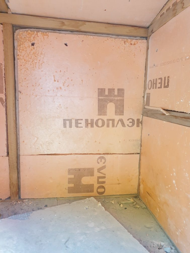 Продается утепленная собачья будка. В комлпекте с цепью и ошейником дл