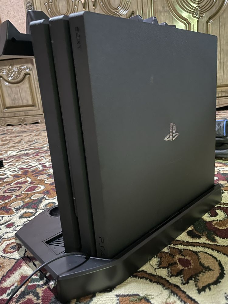 Playstation 4 pro 2 trb