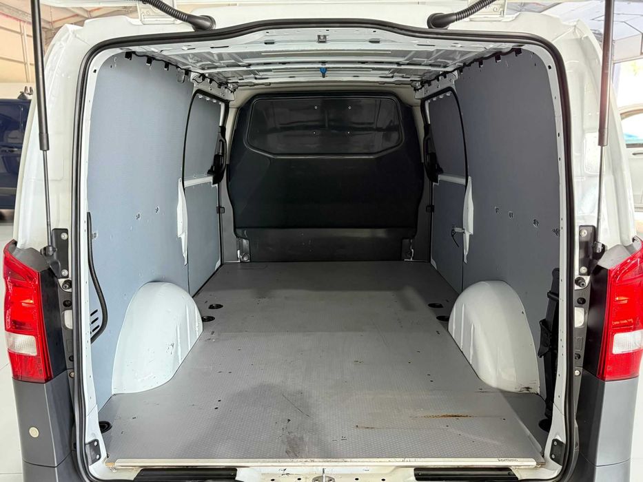 Se vinde Mercedes-Benz Vito 2020