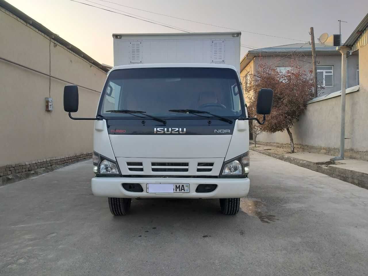 Isuzu TURBO 2018