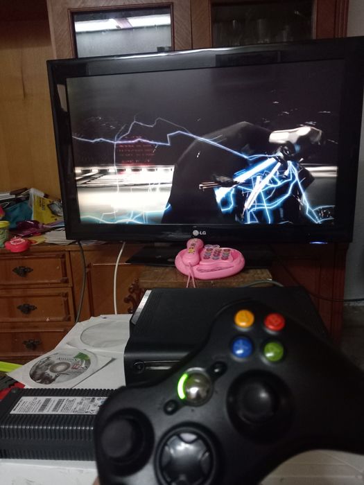 Consola Xbox 360 - 120GB , Completa , 1 maneta , 2 jocuri NU TRIMIT !!