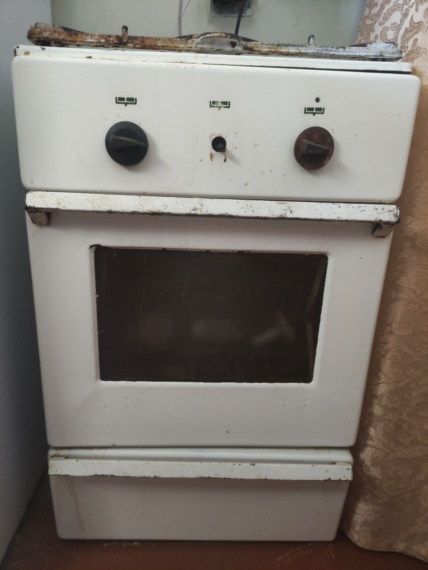 Продаю газовую плиту
