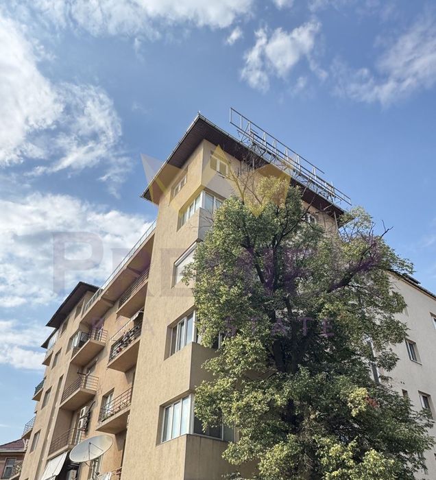 Продава се Двустаен апартамент в София, Яворов - 63 кв.м за 3802 €/кв.м - Снимка #8