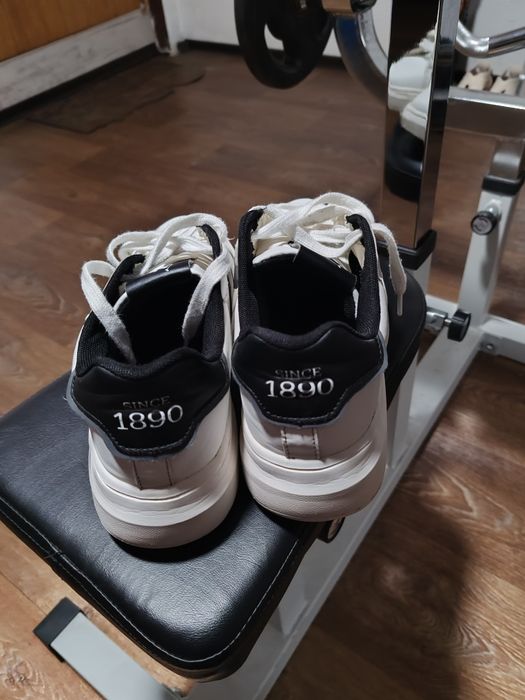 Adidași Ralph Lauren albi