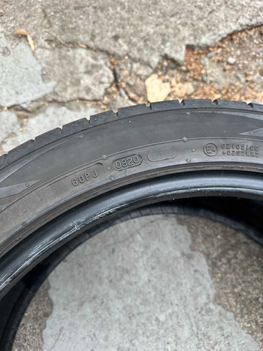 2бр. летни гуми 235/45/19 Nokian PowerProof