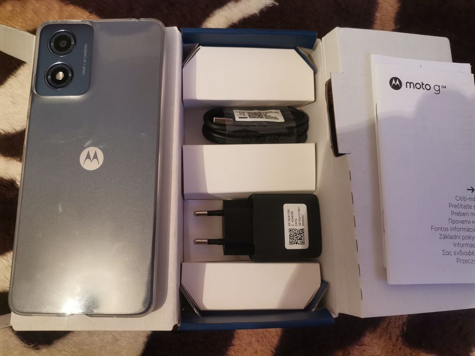 Vând telefon Motorola g04