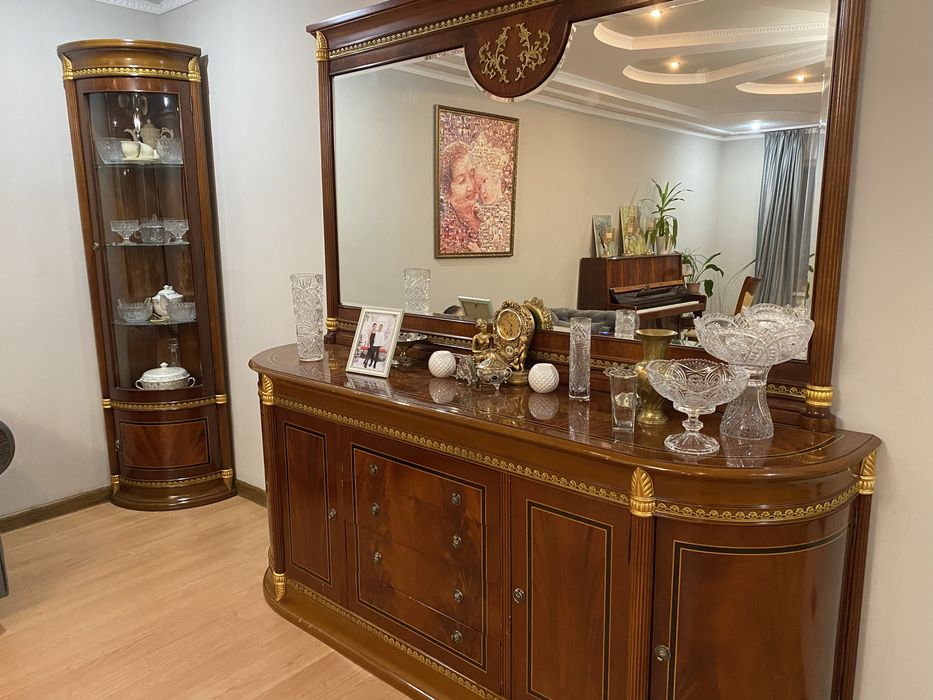 Стол и стулья 10