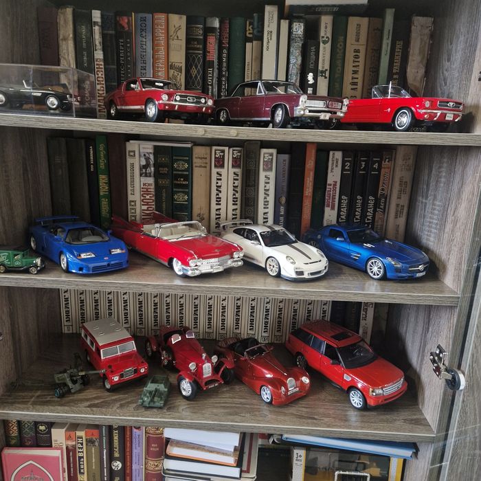 Модели машин масштаб 1/18