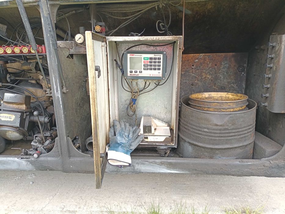 Vand CISTERNA carburant 30200 litrii