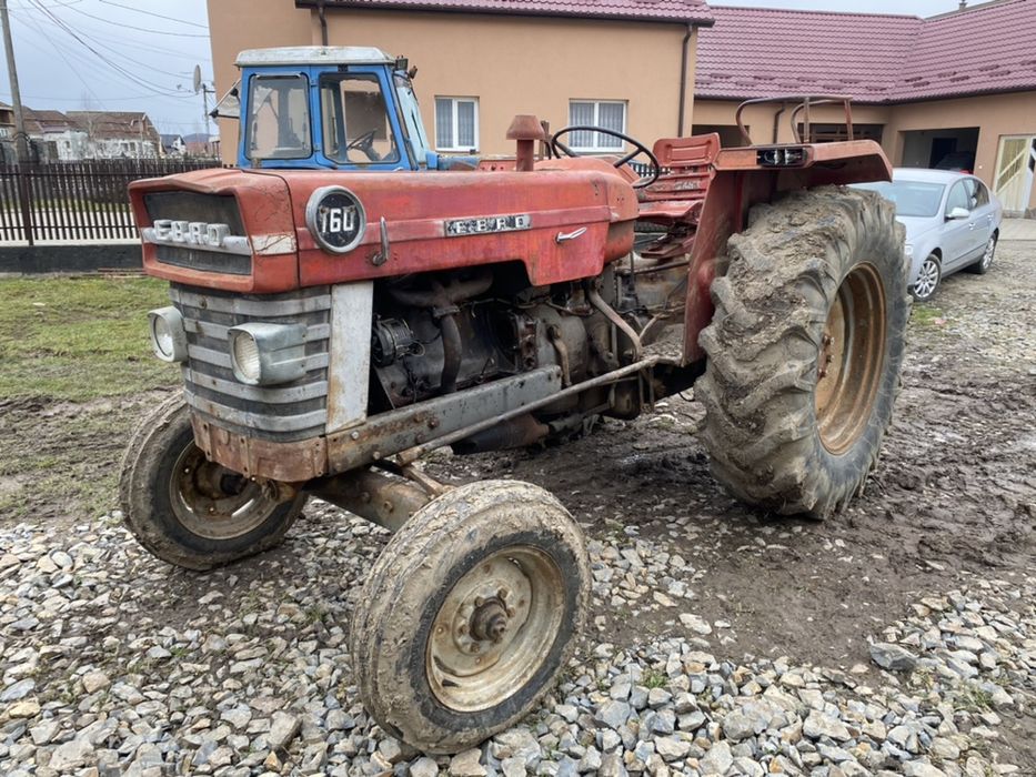 Dezmembrez ebro 160 tractor