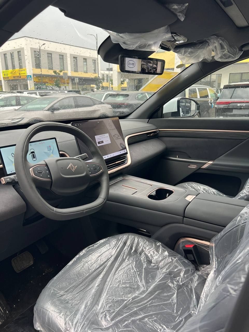 Dongfeng 008 Ultra  Extended Range Hybrid 1.300 km

Yurish masofasi: E