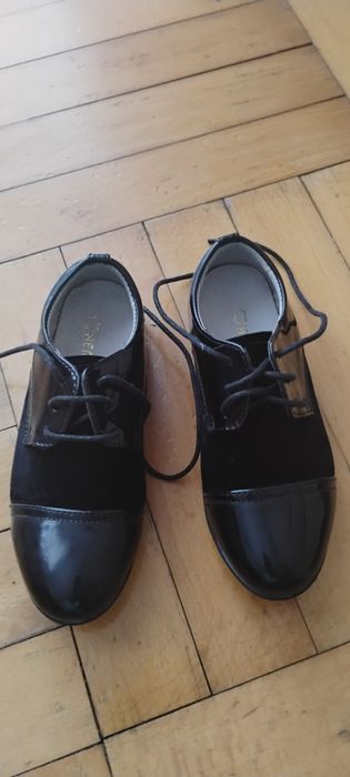 Pantofi noi nr28