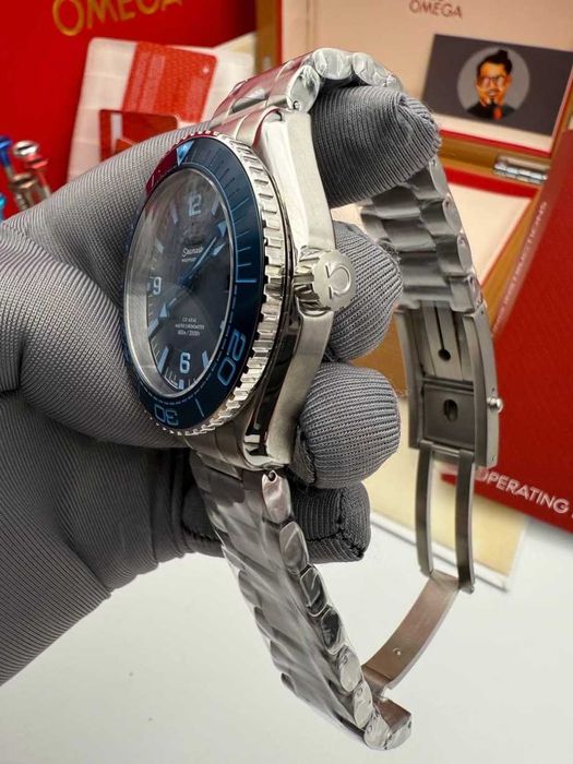 omega seamaster ultra deep blue d