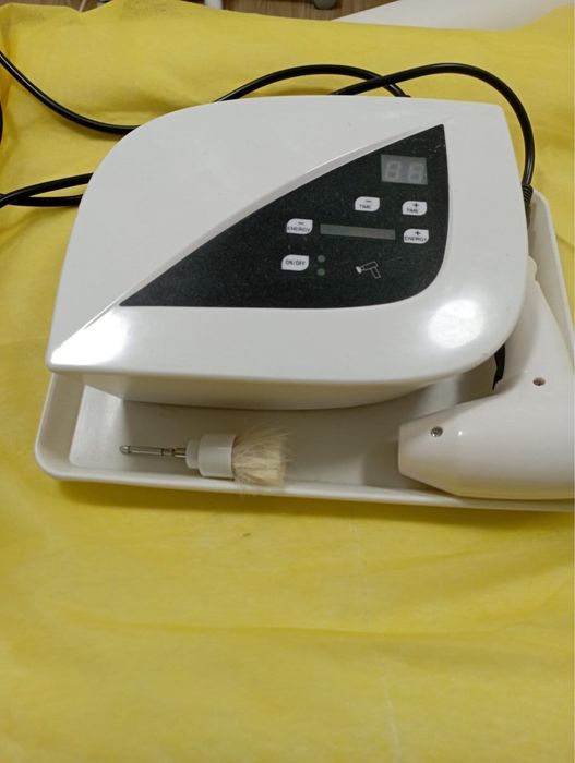 Уред за четков пилинг