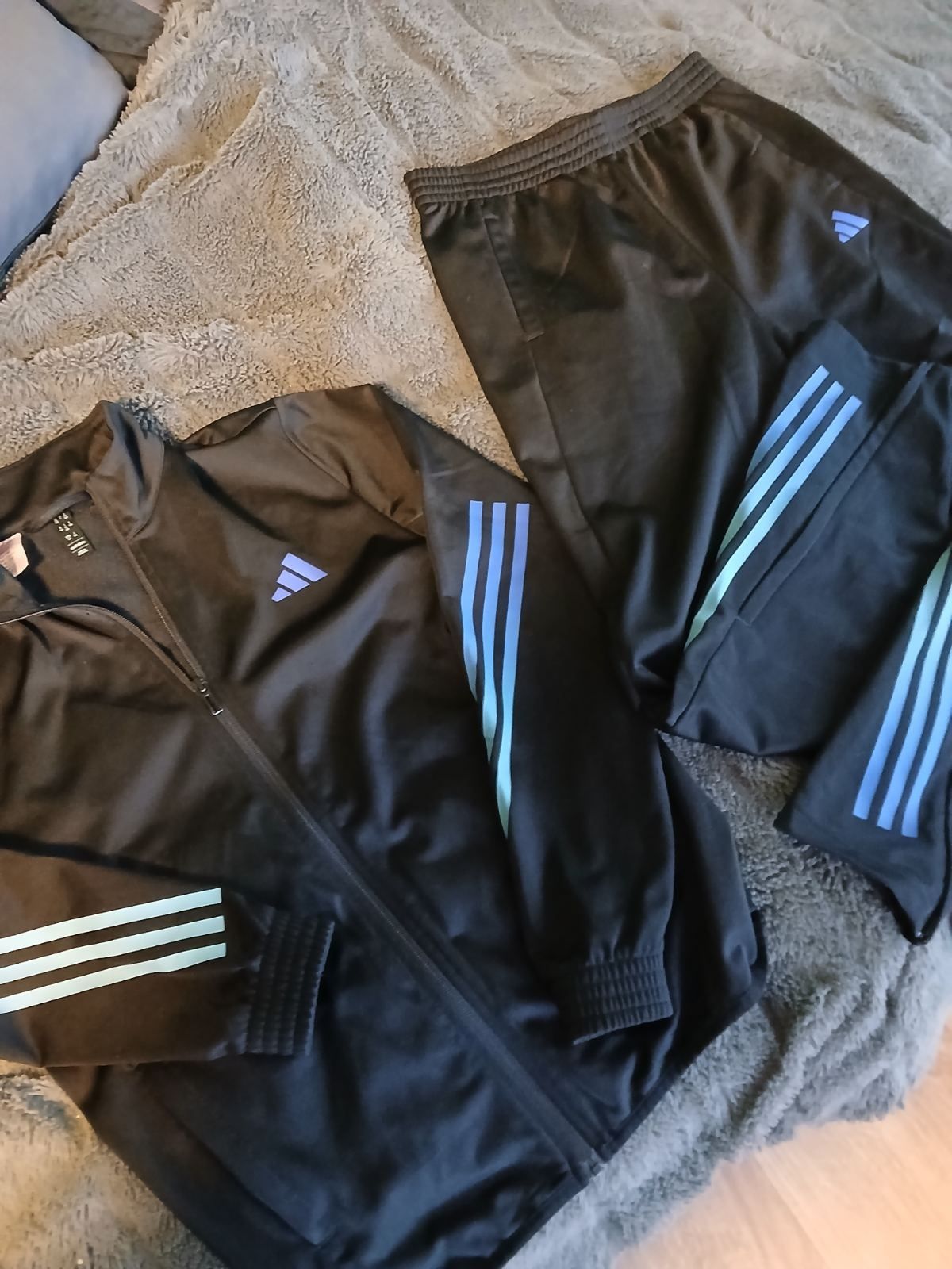 Adidas екип оригинален