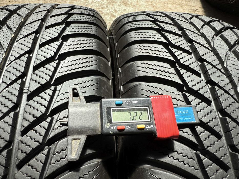 2x Anvelope Iarna 215/65 R17 - Bridgestone Blizzak LM 001 MO