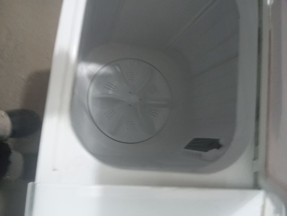 Продаю стиральную машину