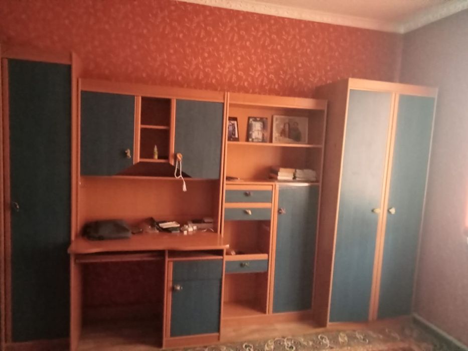 Диван, стенка сатылады