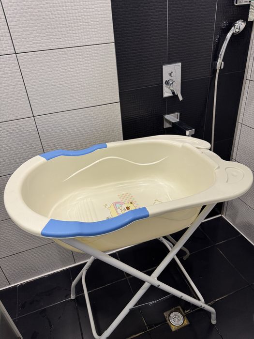 Вана със стойка MONI + подарък